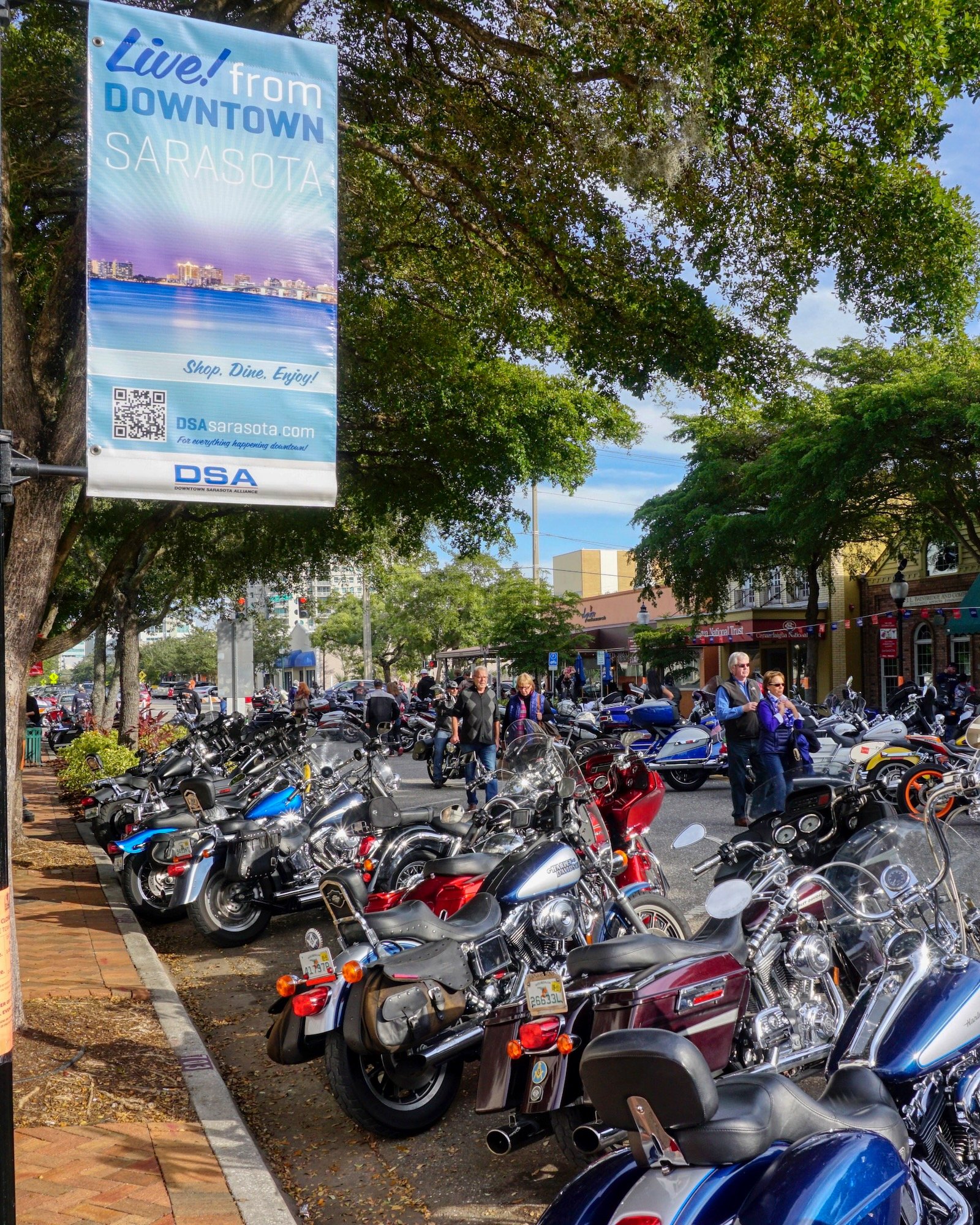 Downtown Sarasota welcomes residents & visitors to dine, shop, & enjoy special events like Thunder by the Bay