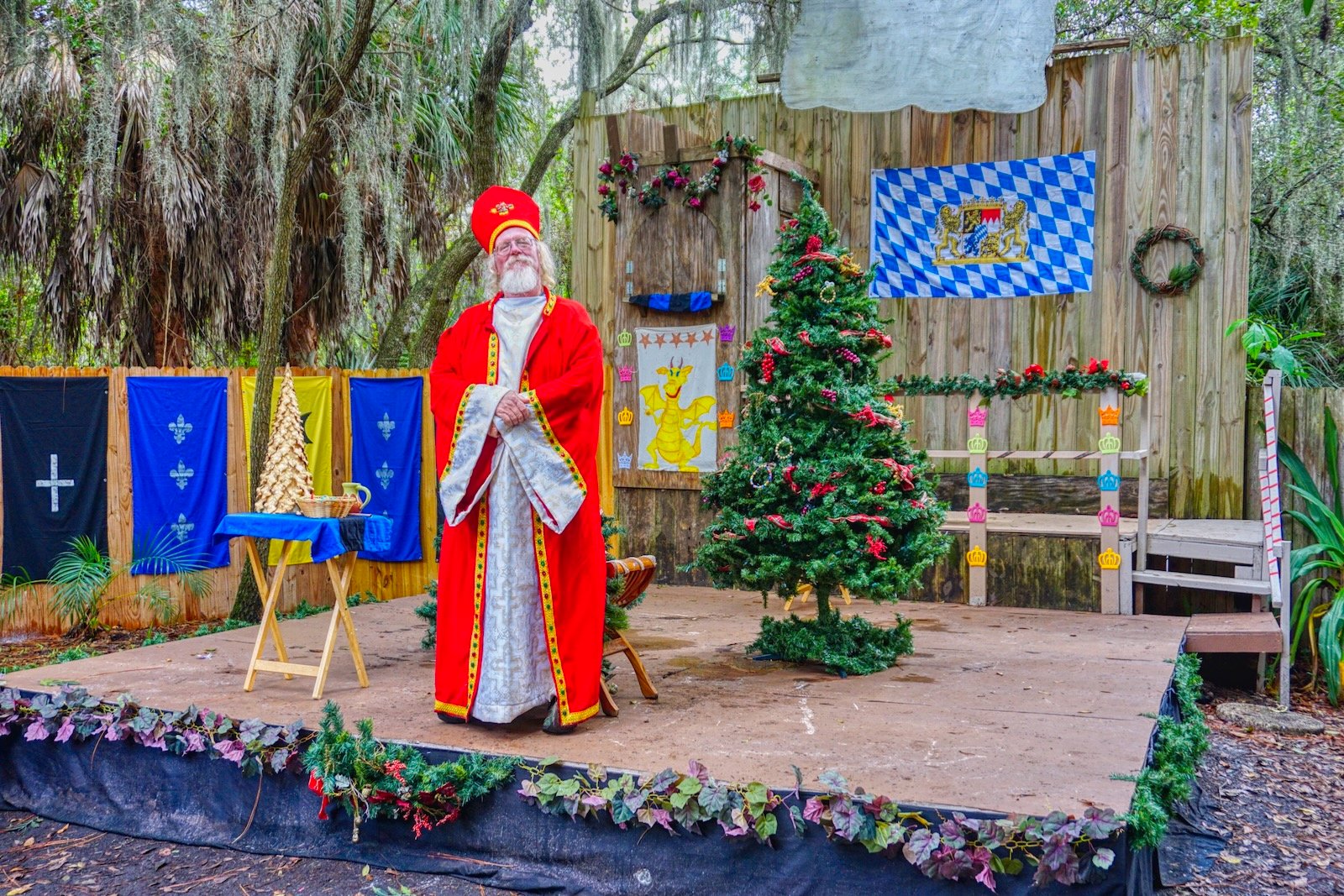 St "Nikolaus" in a Christmas motif at the Medieval Fair