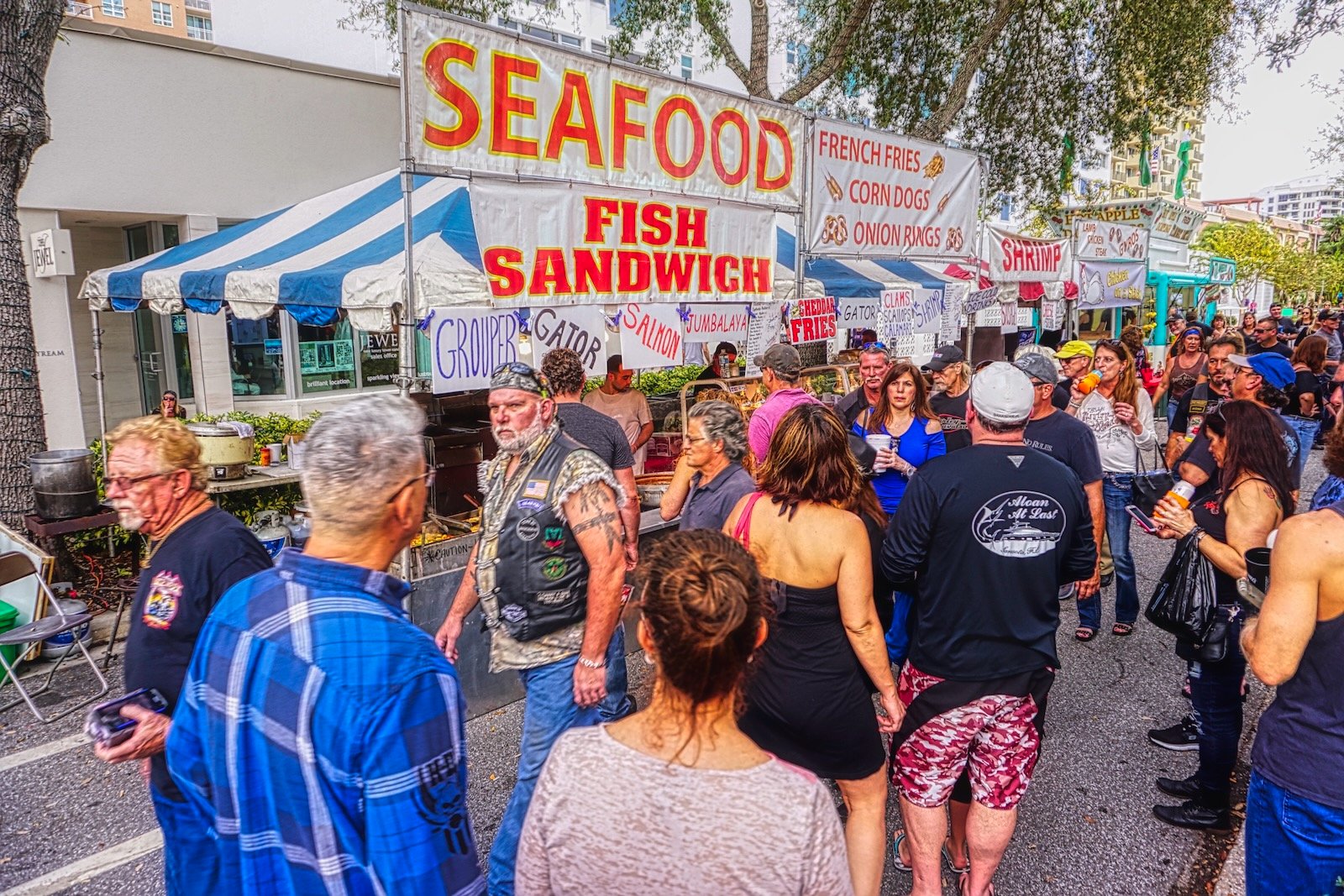 Food & drink vendors at Thunder by the Bay Sarasota complement the many restaurants along Main Street