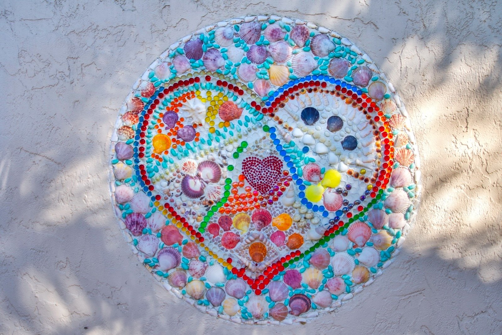 Shell & bead art mosaic on outside wall at Marietta Museum of Art & Whimsy Sarasota 2