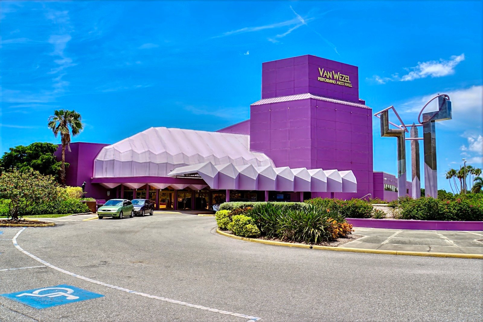 van wezel sarasota front outdoor view