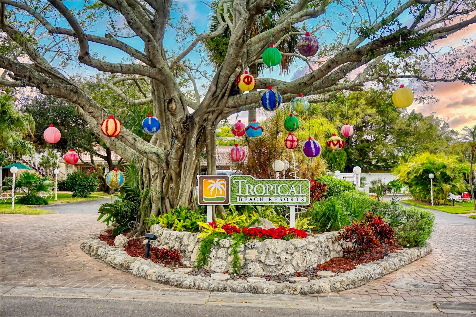 A little cove called Sarasea Circle, home of Tropical Beach Resorts at Crescent Beach Siesta Key